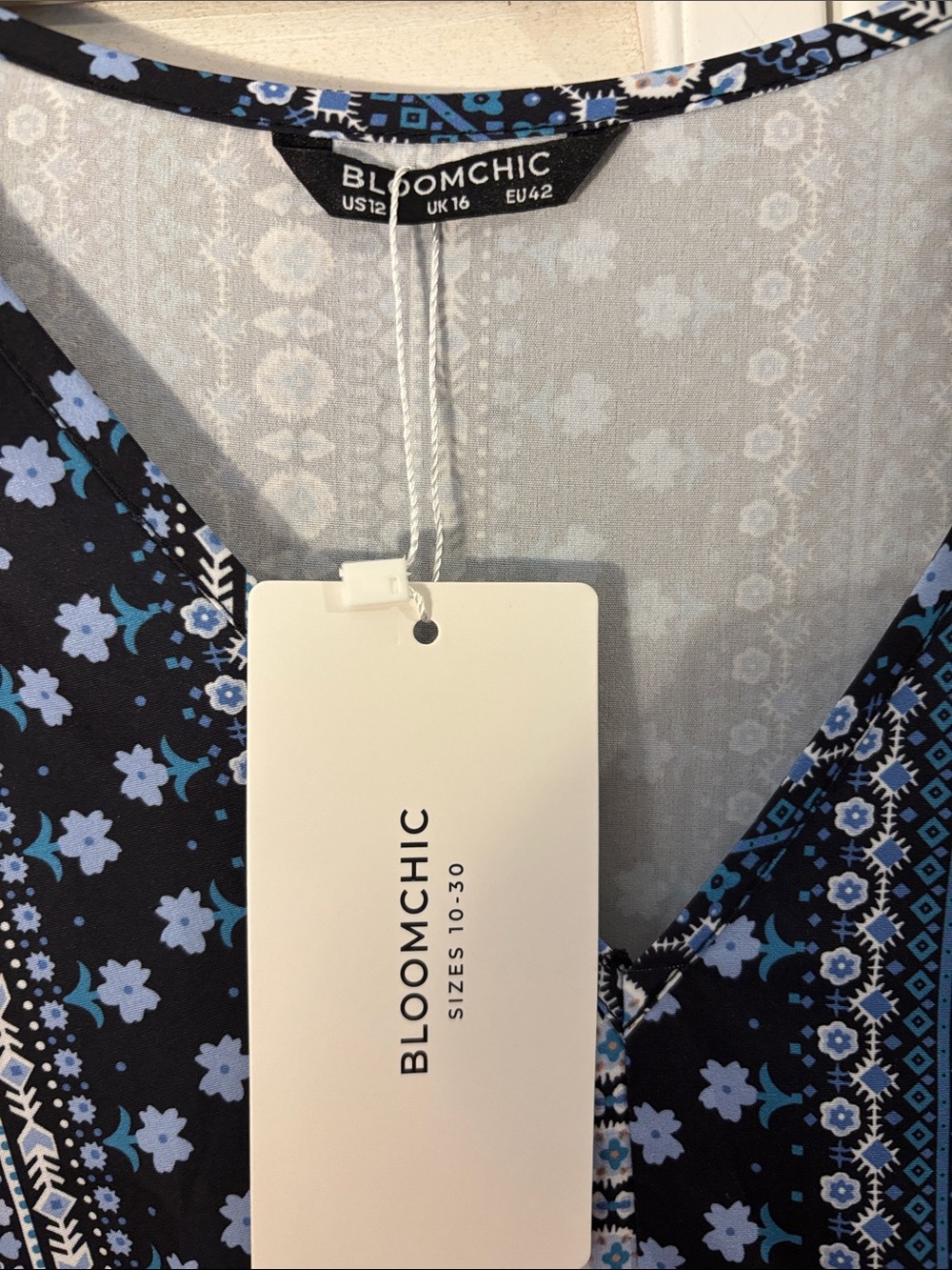 Bloomchic blue floral patterned dress; NWT Size 12 - Picture 2 of 6